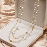 Collana elegante in oro con piccola perla