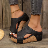 Manuela - Lumi Stud Wedges