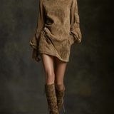 Ludovica | Livia ❘ Vestito mini oversize in camoscio con collo alto